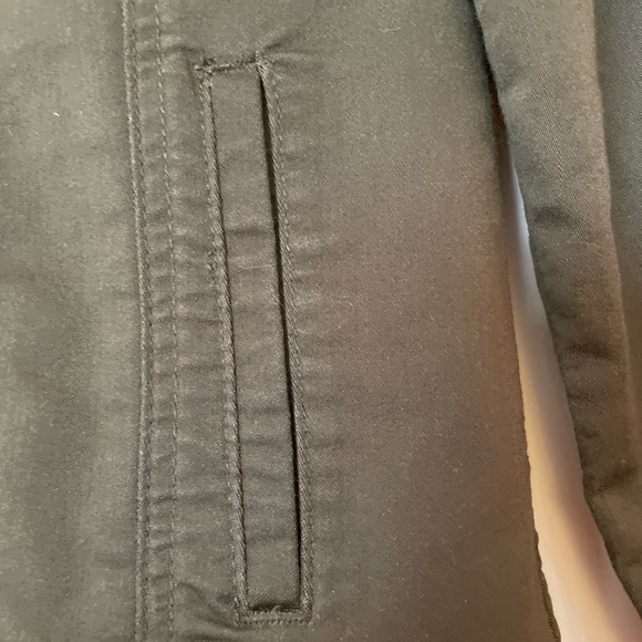 Medium weight denim jacket. - Picture 5 of 6